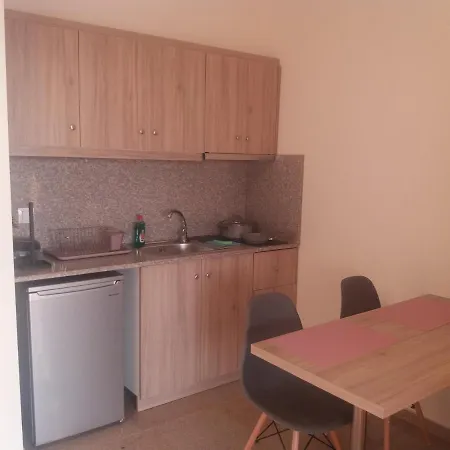 Nereids Apartments-erato * Πεταλίδι