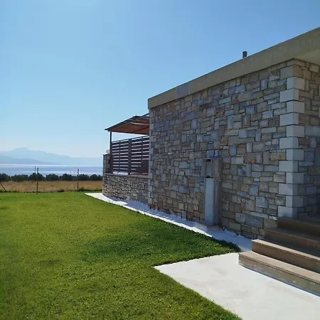 Nereids Apartments-erato Petalídhion