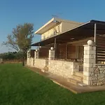 Nereids Apartments-erato * Petalídhion