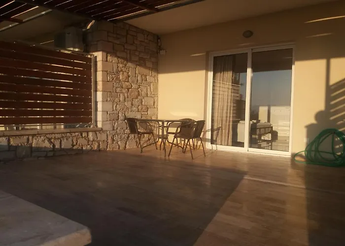 Nereids Apartments-erato Петалидион