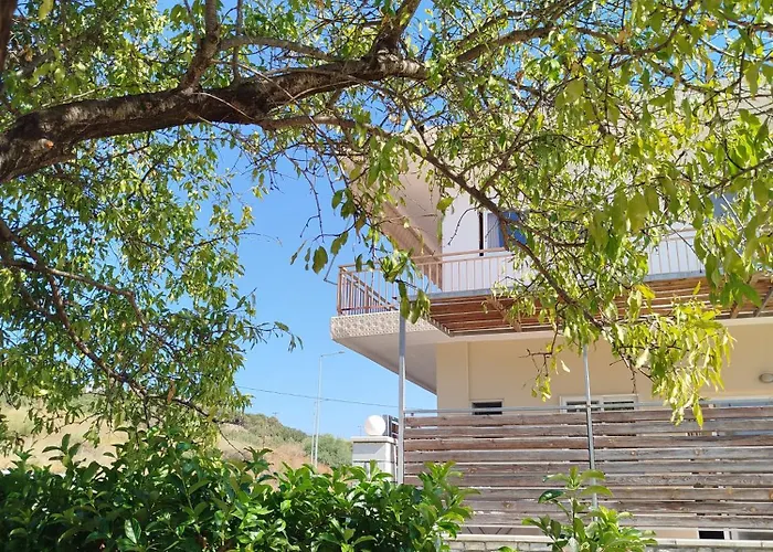 Nereids Apartments-erato Петалидион